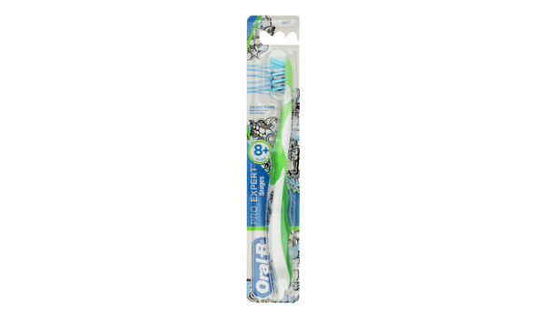 Oral B Pro Expert Tooth Brush
