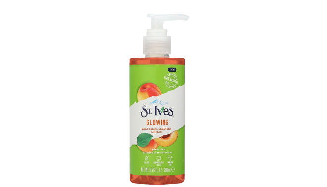 St Ives Glowing Daily Facial Cleanser Apricot