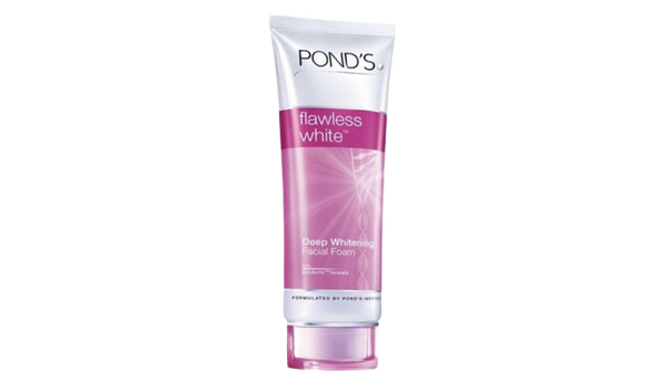 Pond's Flawless White Foam Cleanser